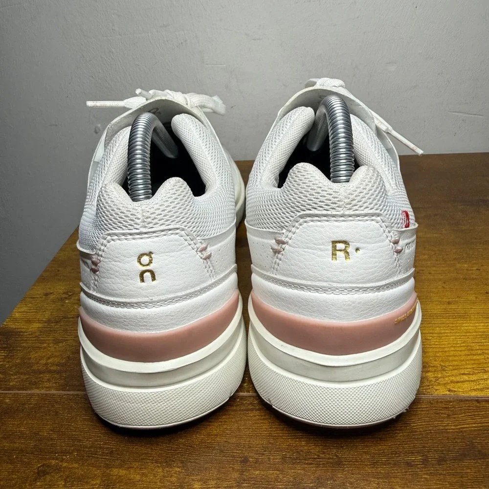 On The Roger Advantage Tennis Shoes Womens Size 10 White Rose 3WD30241188